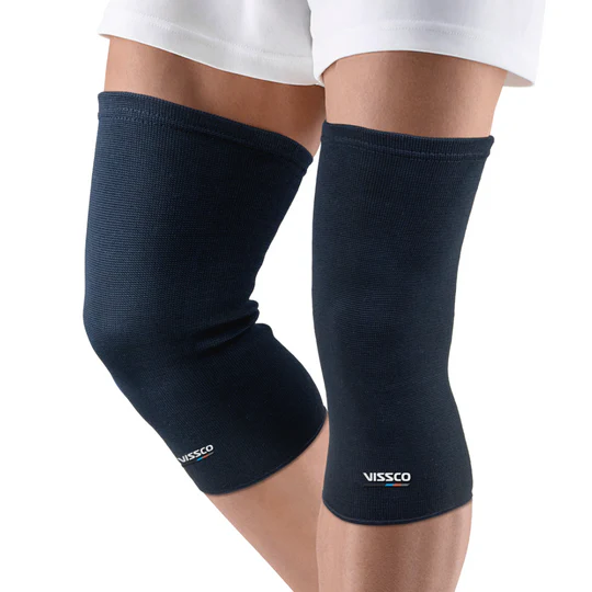 01_540x Spro Knee Cap Plus | Ideal mild support for free Knee movement | Color - Black (IN PAIR) - Image 1